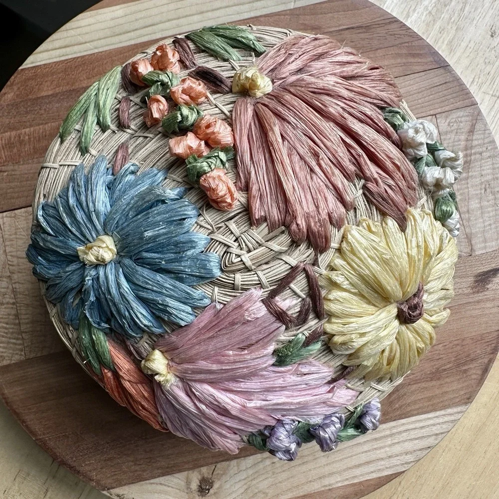 Vintage Raffia Flower Lidded Basket 5.25 Inch Woven Pine Needles Storage Boho